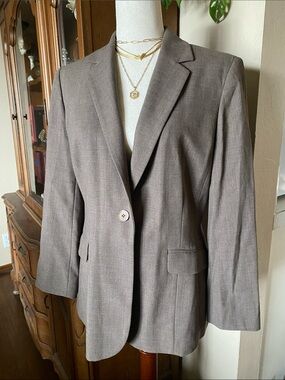 Ann Taylor Single-Button Men's Blazer in Taupe